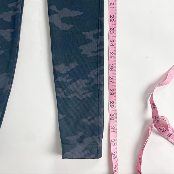 SPANX SEAMLESS LEGGINGS 7/8 Length 4 Way Stretch High-Rise  CAMMO Size Small - Picture 6 of 10